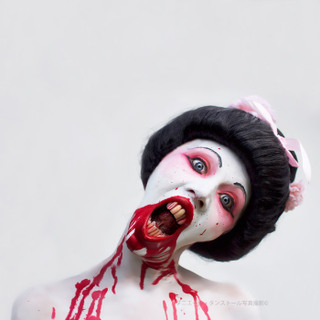 Illustration for article titled The disturbing horror portraits of Danielle Tunstall (NSFW)